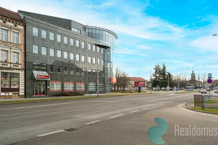 Pronájem kanceláře, České Budějovice, Pražská tř., 844 m2