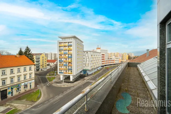 Pronájem kanceláře, České Budějovice, Pražská tř., 378 m2