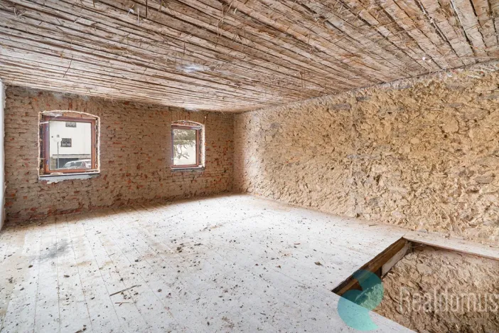 Prodej zemědělské usedlosti, Chroboly - Lučenice, 200 m2