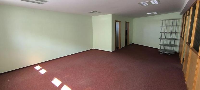 Pronájem obchodního prostoru, Cheb, Dyleňská, 826 m2
