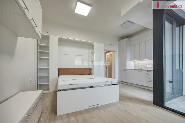 Pronájem bytu 1+kk, Praha - Smíchov, U Lihovaru, 29 m2