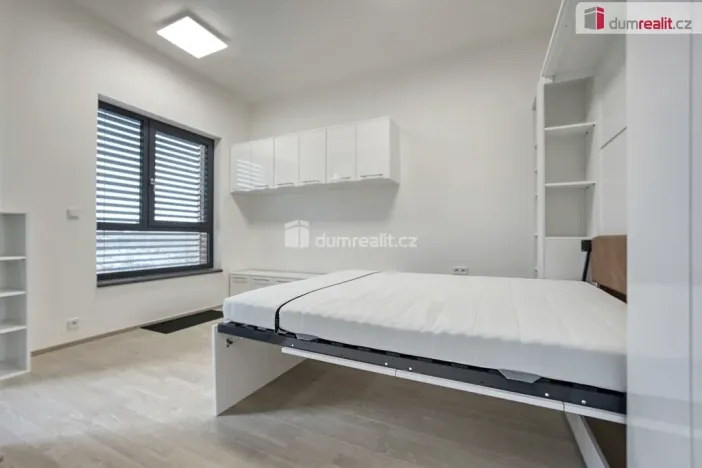 Pronájem bytu 1+kk, Praha - Smíchov, U Lihovaru, 29 m2