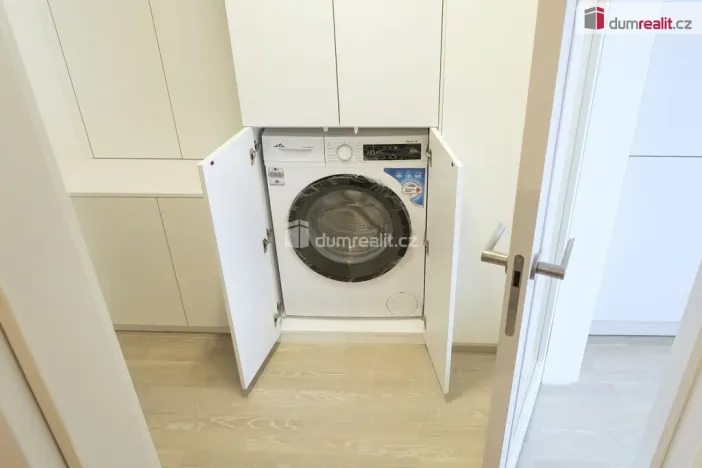 Pronájem bytu 1+kk, Praha - Smíchov, U Lihovaru, 29 m2