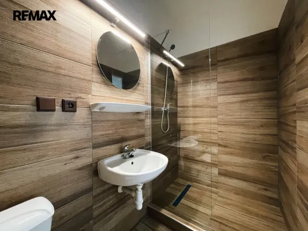 Pronájem kanceláře, Lety, 100 m2