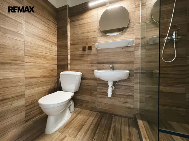 Pronájem kanceláře, Lety, 100 m2