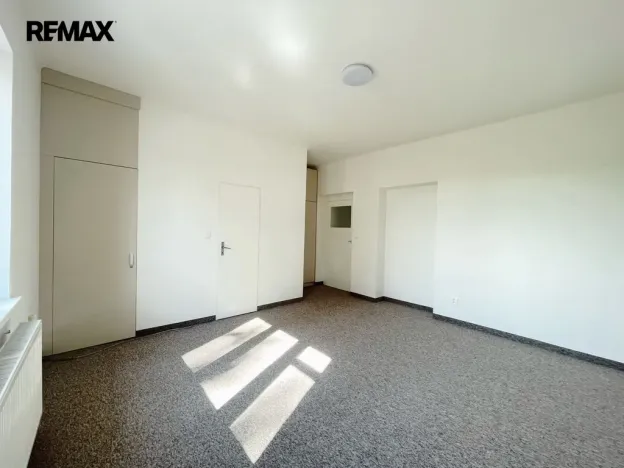 Pronájem kanceláře, Lety, 100 m2