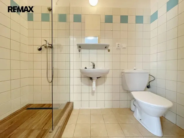 Pronájem kanceláře, Lety, 100 m2