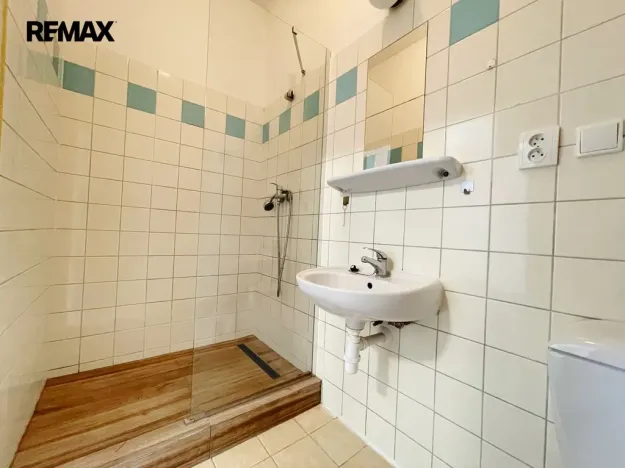 Pronájem kanceláře, Lety, 100 m2