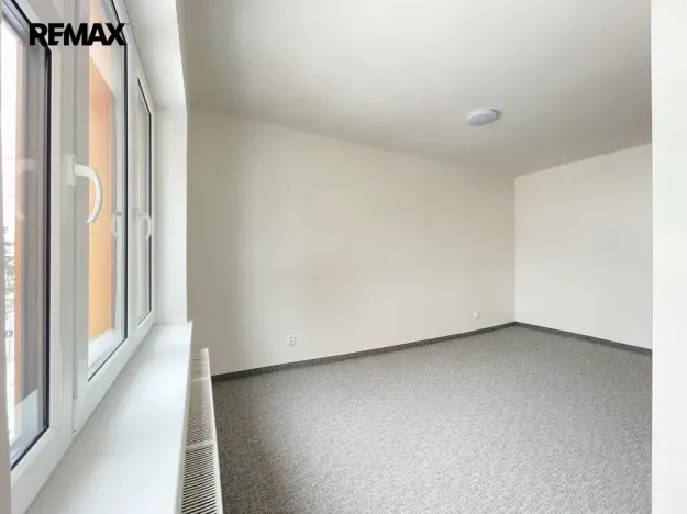 Pronájem kanceláře, Lety, 100 m2