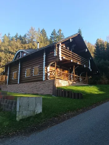 Prodej rodinného domu, Pecka, 210 m2