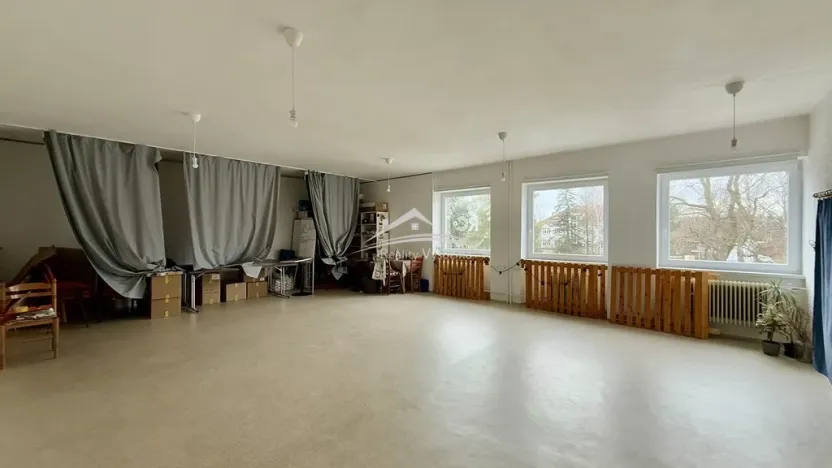 Pronájem obchodního prostoru, Pelhřimov, Pražská, 115 m2