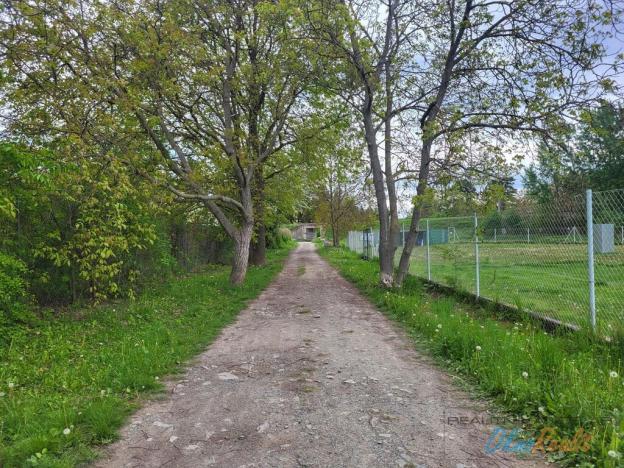 Prodej komerčního pozemku, Brno - Komárov, Hněvkovského, 5568 m2