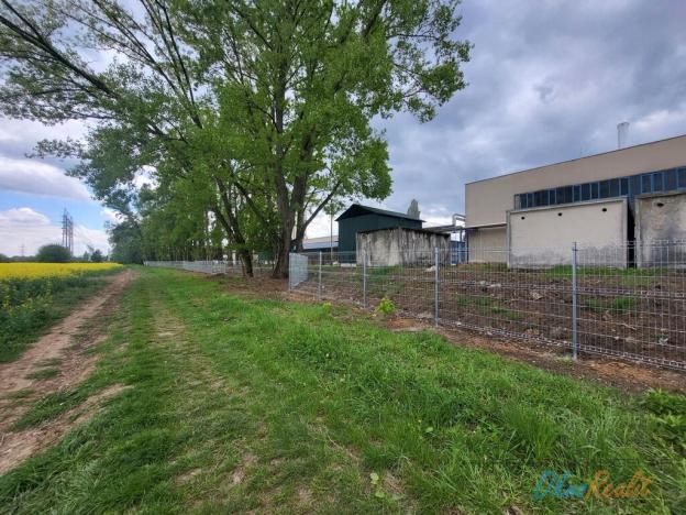 Prodej komerčního pozemku, Brno - Komárov, Hněvkovského, 5568 m2