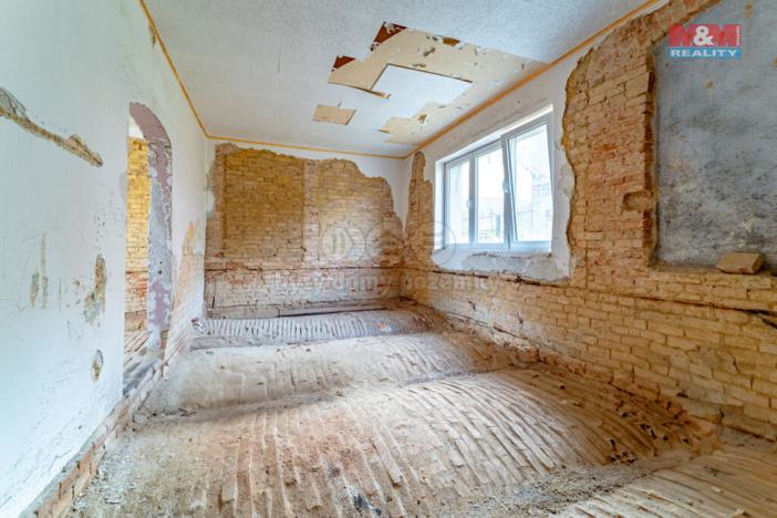 Prodej rodinného domu, Plesná, 5. května, 199 m2