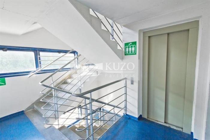 Pronájem skladu, Praha - Vysočany, Pešlova, 2 m2