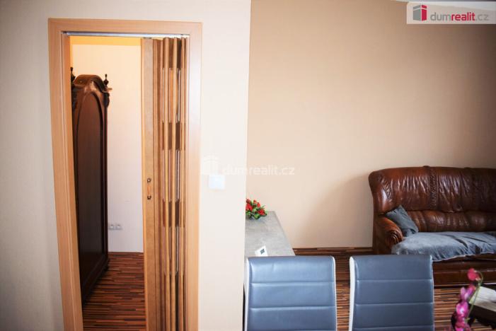 Prodej bytu 2+kk, Karlovy Vary - Dvory, Chebská, 51 m2