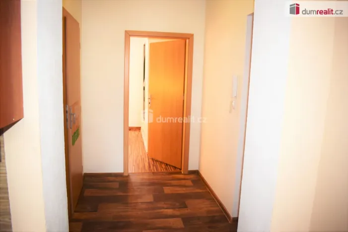 Prodej bytu 2+kk, Karlovy Vary - Dvory, Chebská, 51 m2