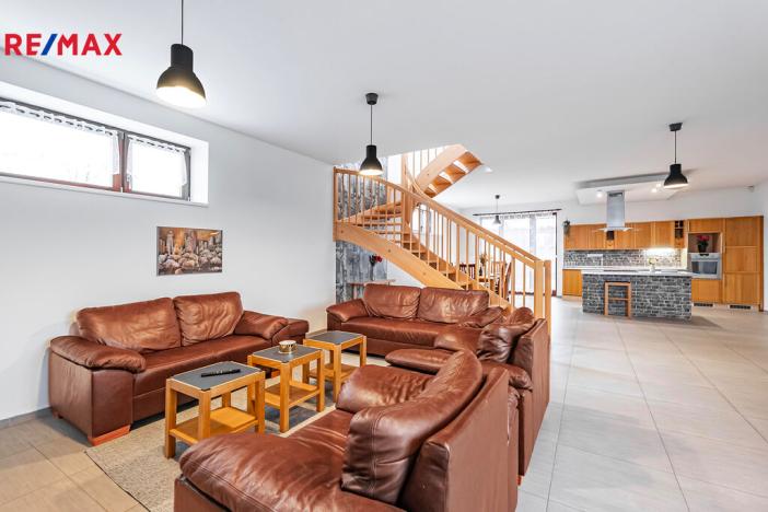 Prodej rodinného domu, Černošice, Měsíční, 323 m2