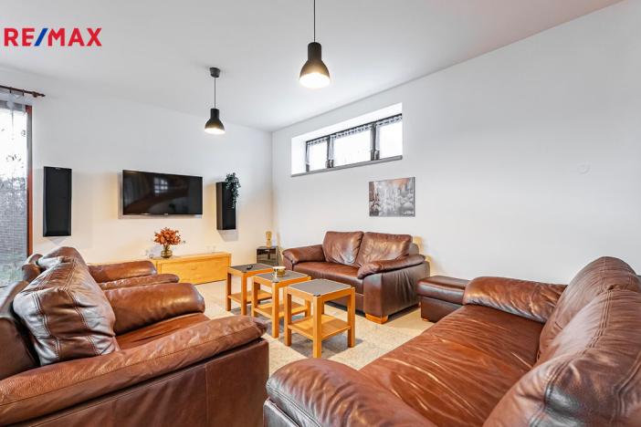 Prodej rodinného domu, Černošice, Měsíční, 323 m2