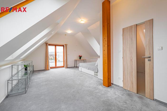 Prodej rodinného domu, Černošice, Měsíční, 323 m2