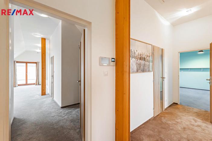 Prodej rodinného domu, Černošice, Měsíční, 323 m2