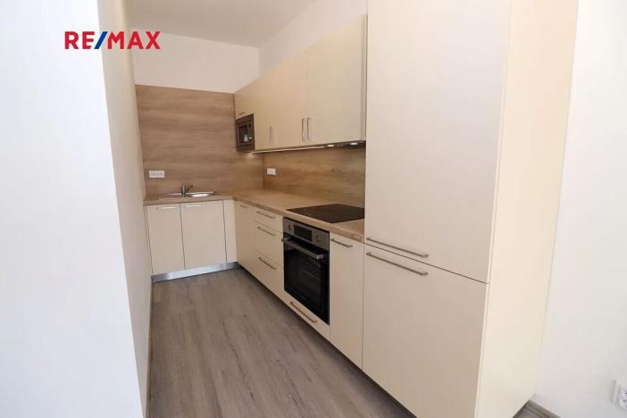 Pronájem bytu 2+kk, Chrudim, Poděbradova, 42 m2