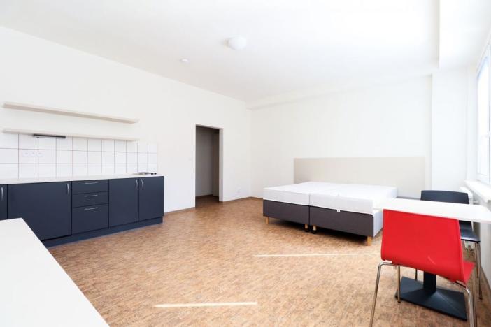 Pronájem bytu 1+kk, Praha - Smíchov, Křížová, 35 m2