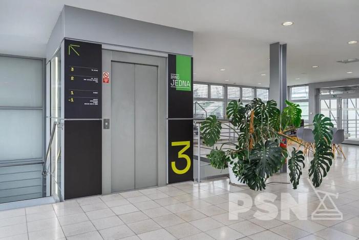 Pronájem kanceláře, Brno, Plynárenská, 450 m2