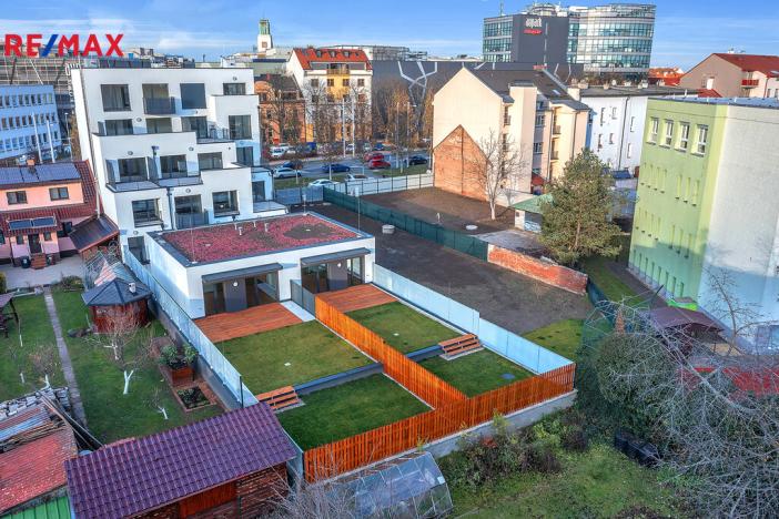 Prodej bytu 2+kk, Hradec Králové - Pražské Předměstí, Gočárova třída, 203 m2
