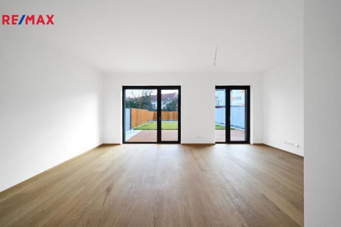 Prodej bytu 2+kk, Hradec Králové - Pražské Předměstí, Gočárova třída, 203 m2