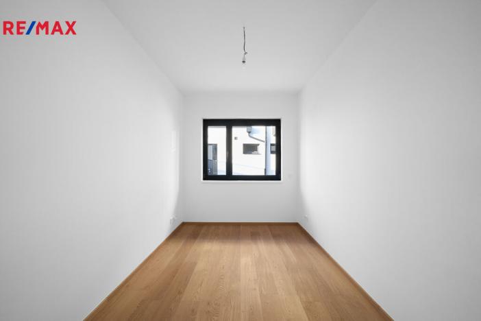 Prodej bytu 2+kk, Hradec Králové - Pražské Předměstí, Gočárova třída, 203 m2