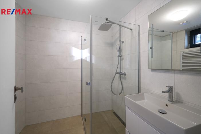 Prodej bytu 2+kk, Hradec Králové - Pražské Předměstí, Gočárova třída, 203 m2