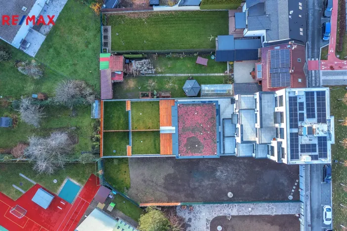 Prodej garážového stání, Hradec Králové - Pražské Předměstí, Gočárova třída, 13 m2