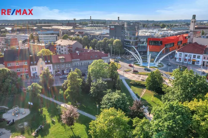 Prodej garážového stání, Hradec Králové - Pražské Předměstí, Gočárova třída, 13 m2