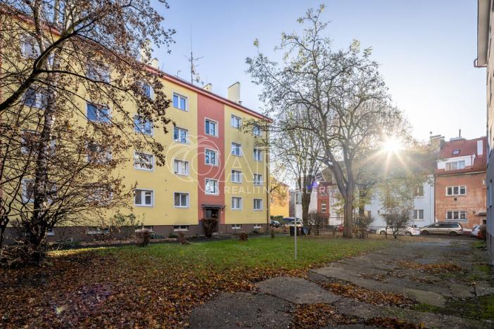 Prodej bytu 3+1, Praha - Hloubětín, Konzumní, 58 m2