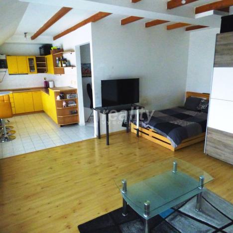 Pronájem bytu 1+kk, Náměšť nad Oslavou, Husova, 36 m2