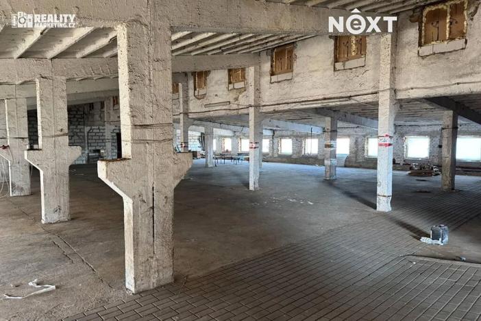 Pronájem skladu, Rostěnice-Zvonovice, 2417 m2