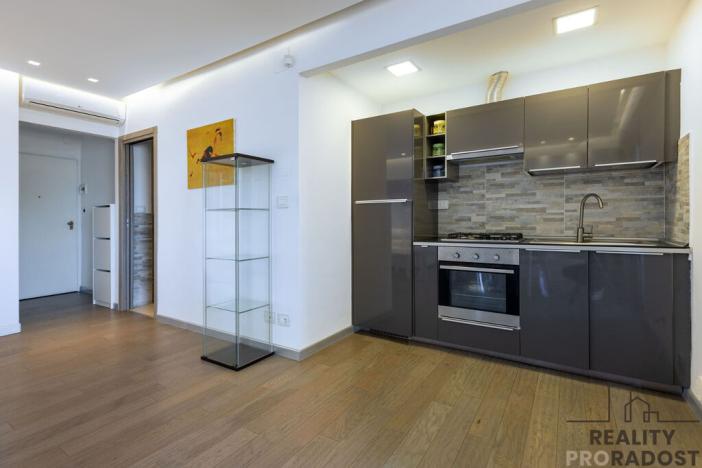 Prodej bytu 2+kk, Via Aldo Moro, 65015 Montesilvano PE, Itálie, 57 m2