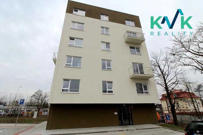 Prodej bytu 2+kk, Karlovy Vary, Dubová, 77 m2