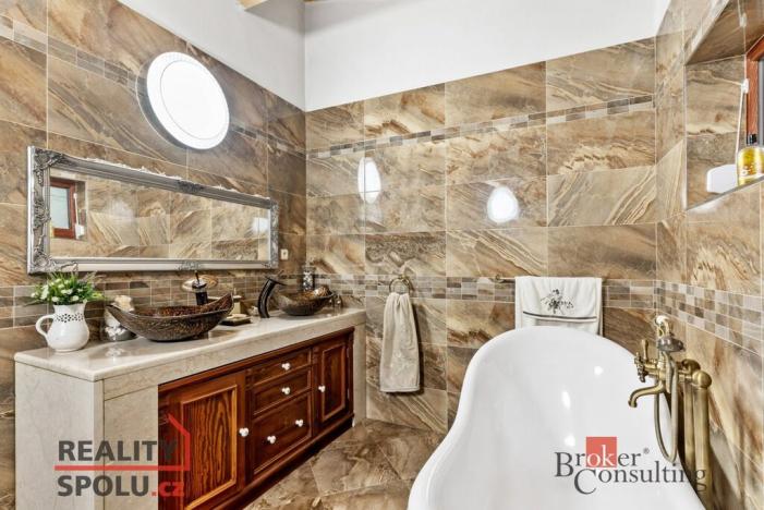 Prodej rodinného domu, Nosálov, 285 m2