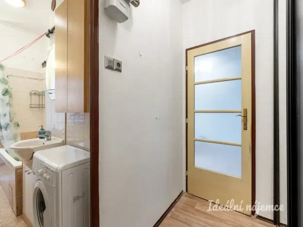 Pronájem bytu 2+kk, Praha - Holešovice, U staré plynárny, 46 m2