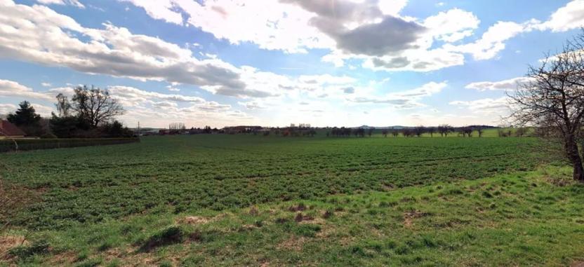 Prodej zahrady, Jičín, 2437 m2