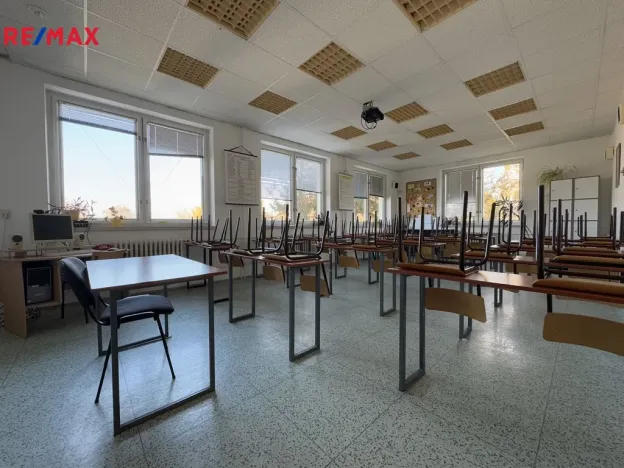 Prodej komerční nemovitosti, Kunovice, Osvobození, 10989 m2