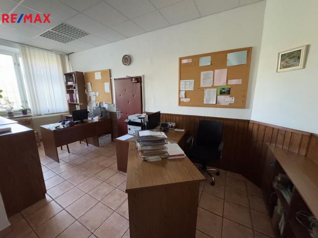 Prodej komerční nemovitosti, Kunovice, Osvobození, 3040 m2