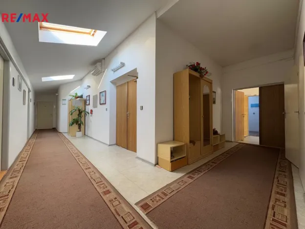 Prodej komerční nemovitosti, Kunovice, Osvobození, 3040 m2