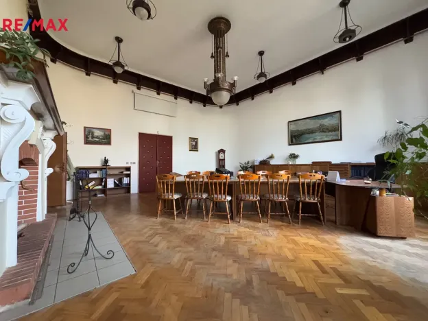 Prodej komerční nemovitosti, Kunovice, Osvobození, 3040 m2