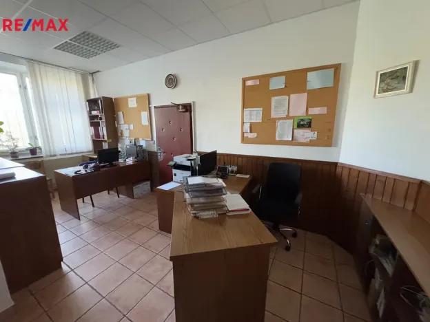 Prodej komerční nemovitosti, Kunovice, Osvobození, 3040 m2