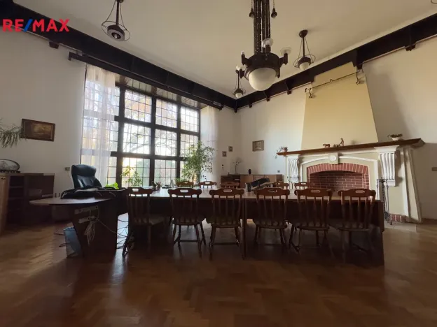 Prodej komerční nemovitosti, Kunovice, Osvobození, 3040 m2