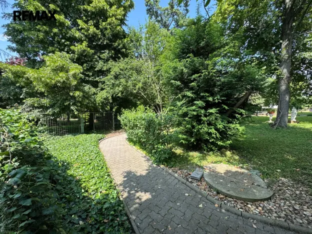 Prodej komerční nemovitosti, Kunovice, Osvobození, 3040 m2