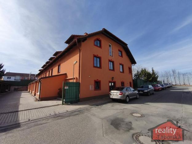 Prodej bytu 2+kk, Nupaky, 94 m2